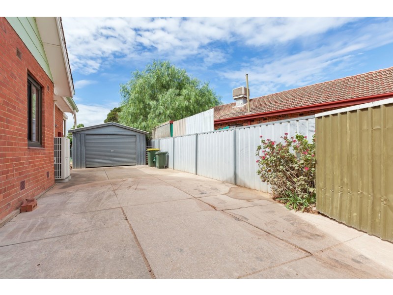 24 Hamblynn Road, Elizabeth Downs SA 5113