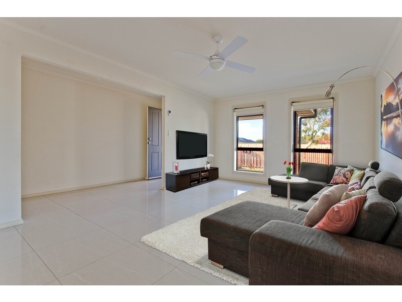 7 Scarlet Avenue, Munno Para SA 5115