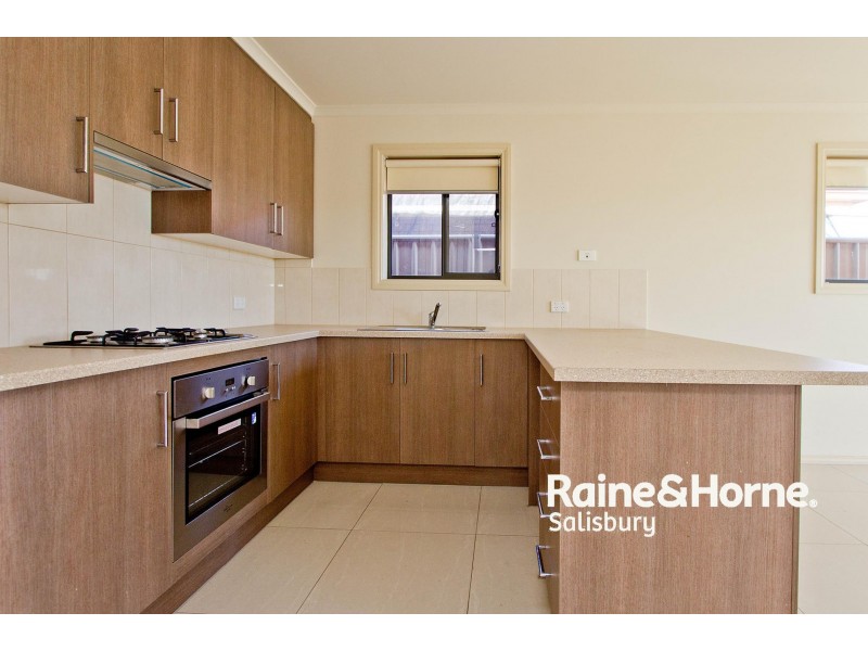 7 Scarlet Avenue, Munno Para SA 5115