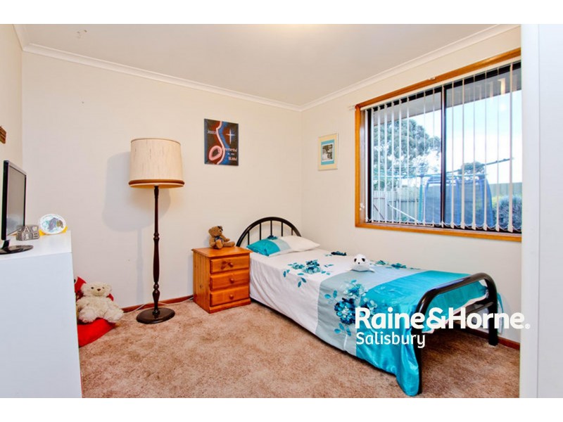 1 Commodore Parade, Andrews Farm SA 5114