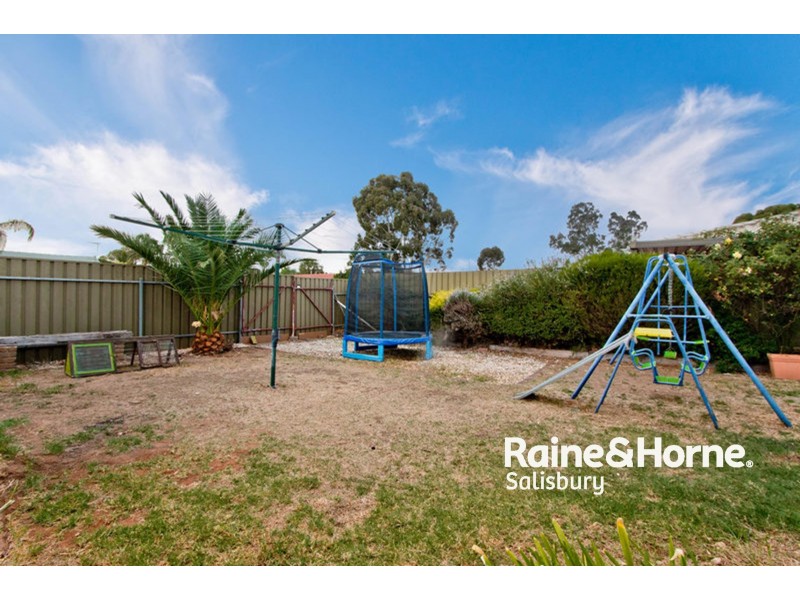 1 Commodore Parade, Andrews Farm SA 5114