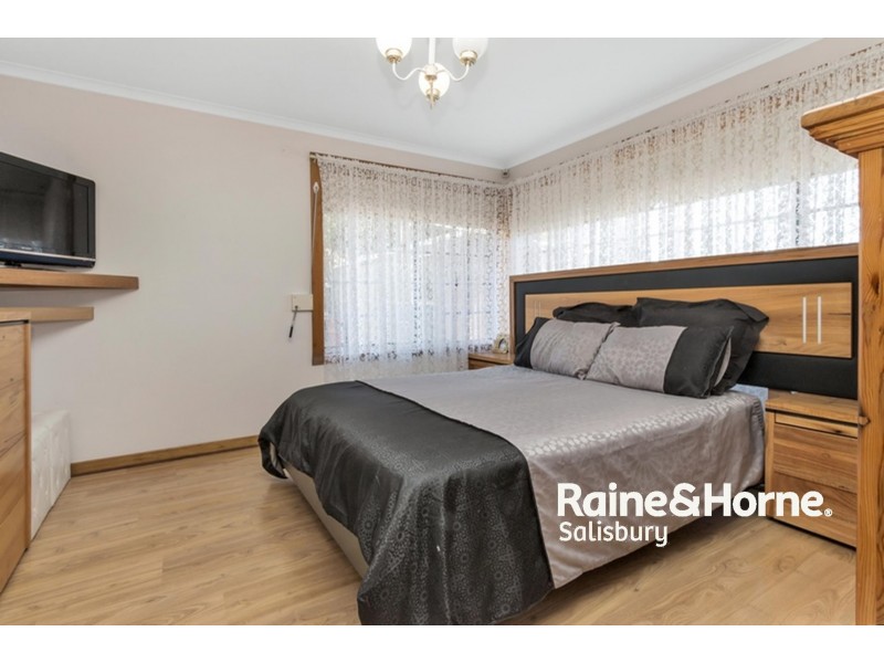 22 Kosmina Crescent, Hillbank SA 5112