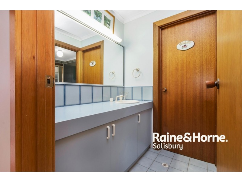 22 Kosmina Crescent, Hillbank SA 5112