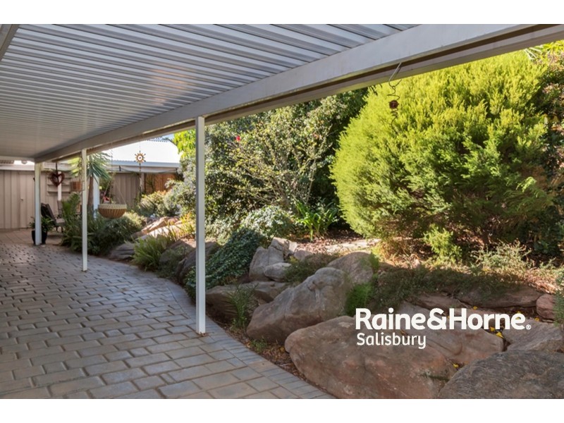 22 Kosmina Crescent, Hillbank SA 5112