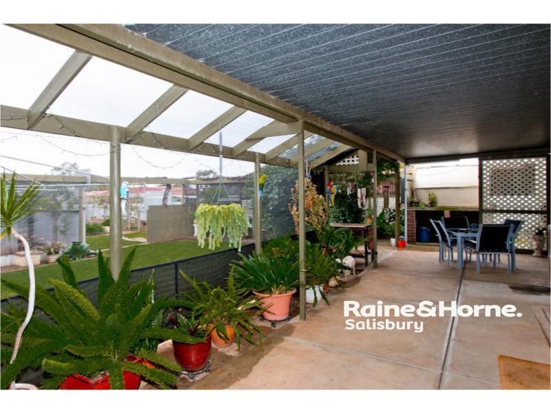 18 Underdown Road, Elizabeth South SA 5112