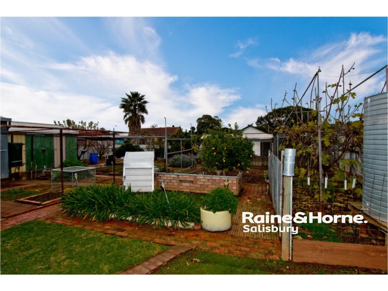 18 Underdown Road, Elizabeth South SA 5112