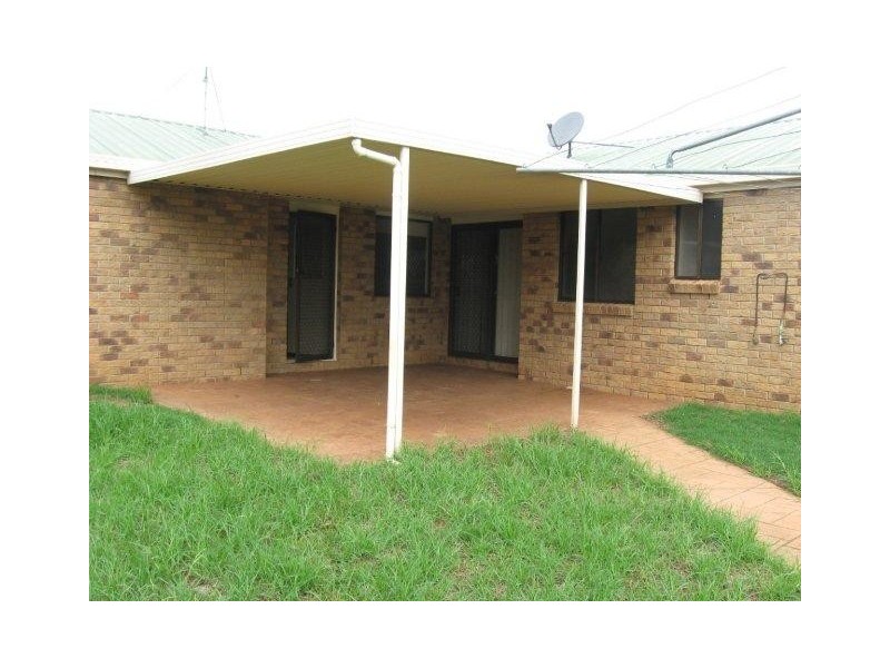 25 Joseph Street, Oakey QLD 4401