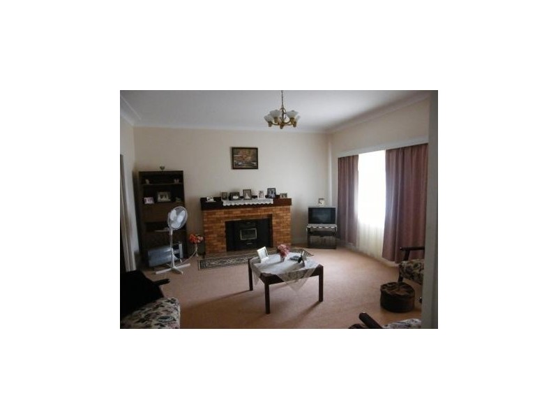 5 BELL STREET, Oakey QLD 4401