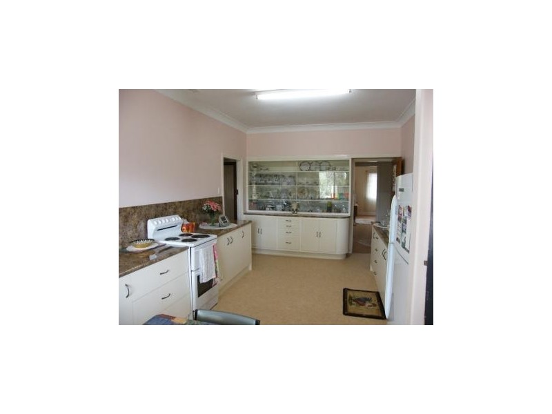 5 BELL STREET, Oakey QLD 4401