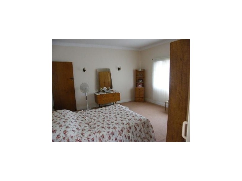 5 BELL STREET, Oakey QLD 4401