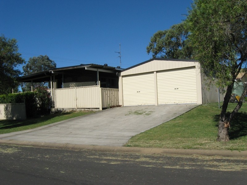 32 Graman Street, Kingsthorpe QLD 4400