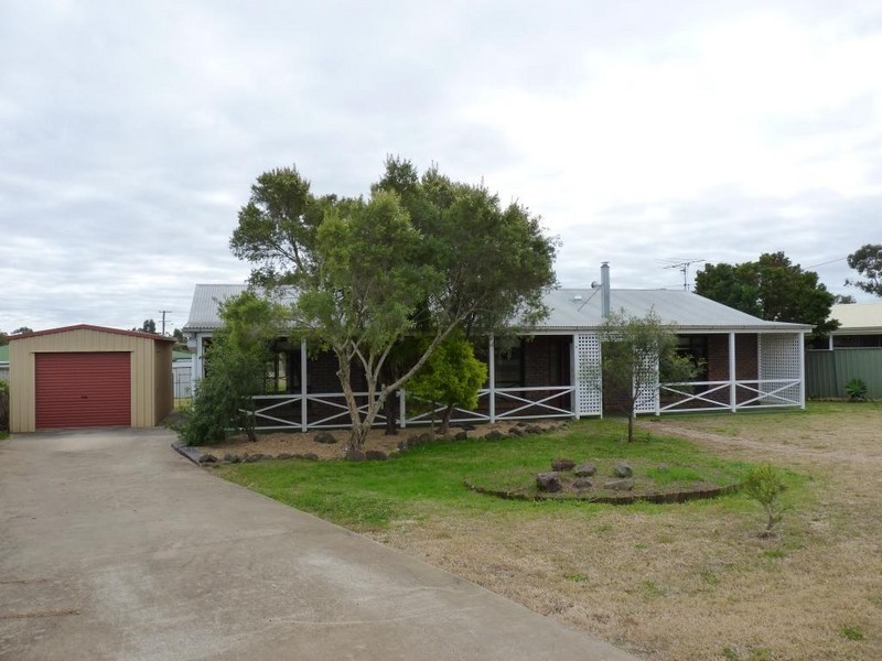 6 Aruma Drive, Oakey QLD 4401