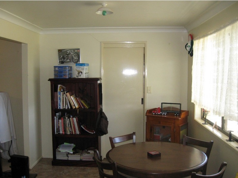 8 COOPER AVENUE, Oakey QLD 4401