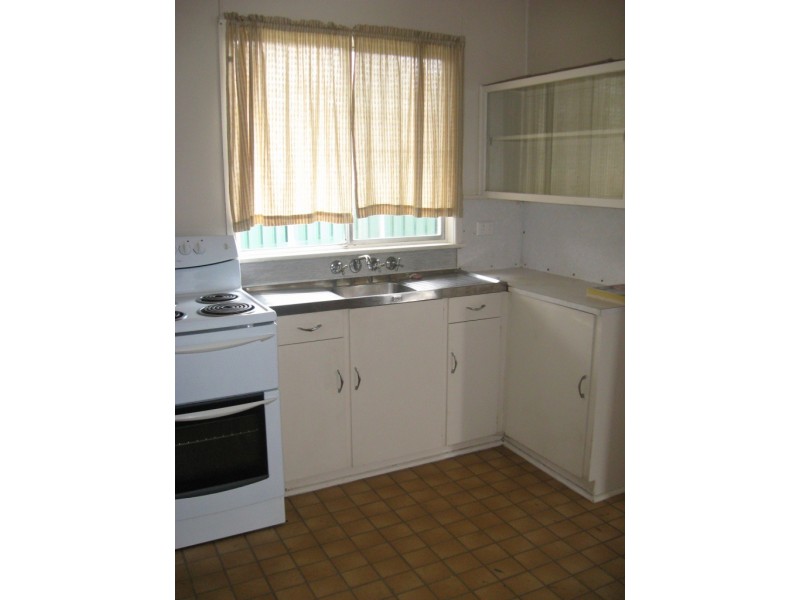 1/107 Bridge St, Oakey QLD 4401