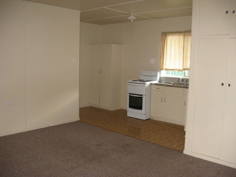 1/107 Bridge St, Oakey QLD 4401
