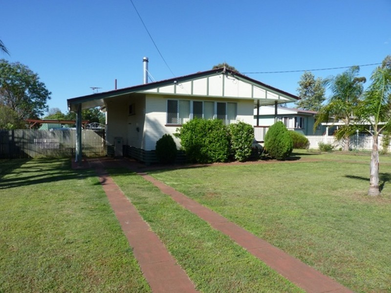 7 James Street, Oakey QLD 4401