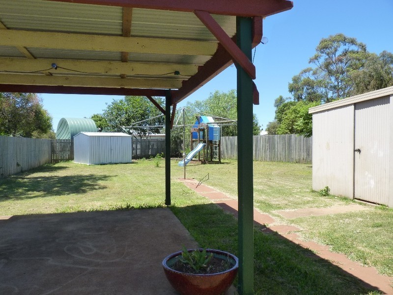 7 James Street, Oakey QLD 4401