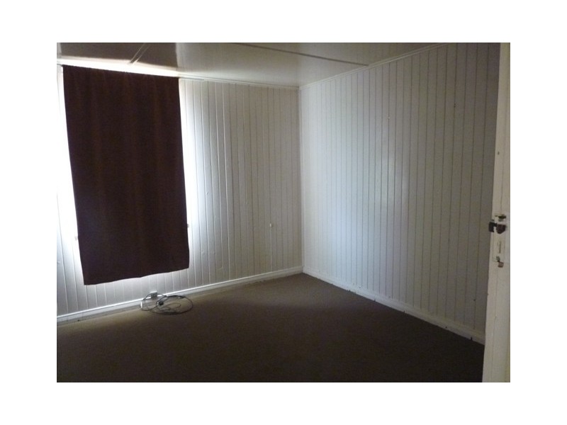 239 Bridge Street, Oakey QLD 4401