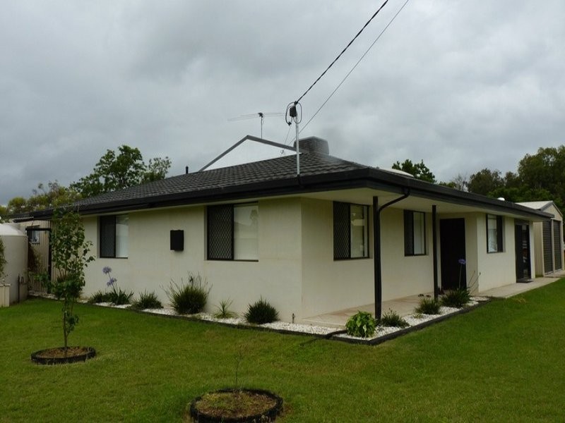 35 Desmond Lane, Oakey QLD 4401