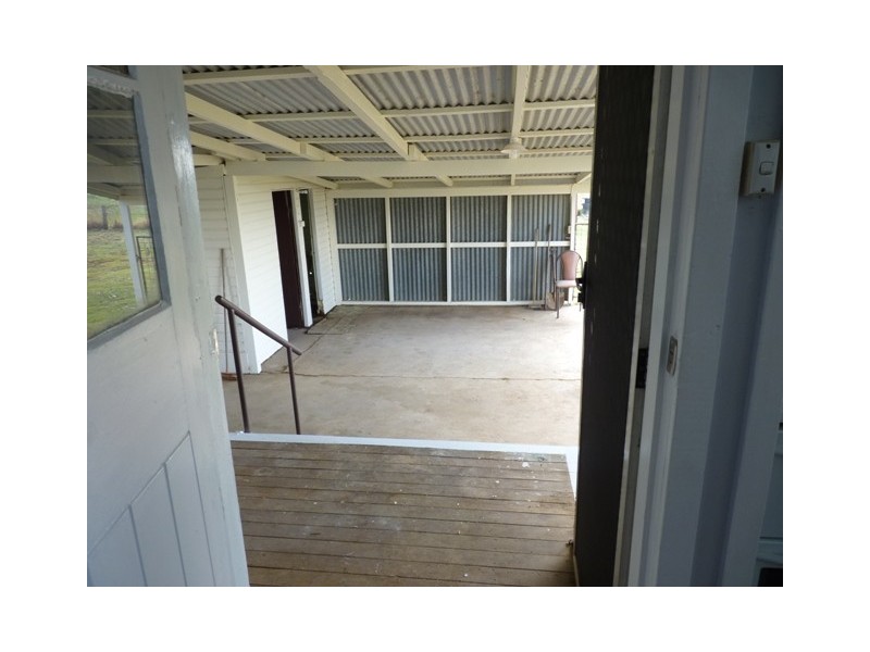 62 Beale Street, Oakey QLD 4401