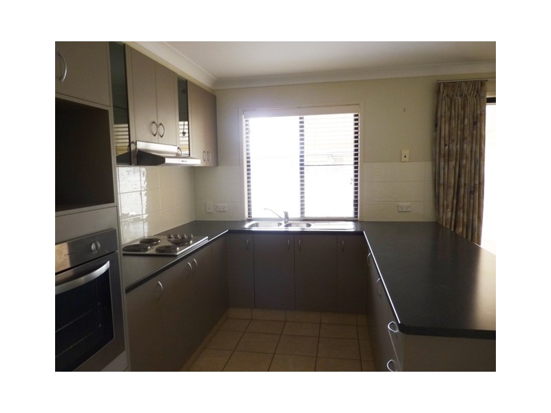 23 Berghofer Drive, Oakey QLD 4401