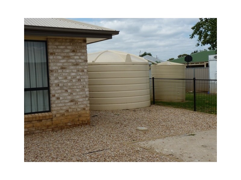 23 Berghofer Drive, Oakey QLD 4401