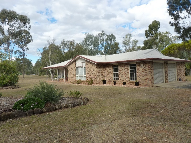 9 Voll Avenue, Oakey QLD 4401