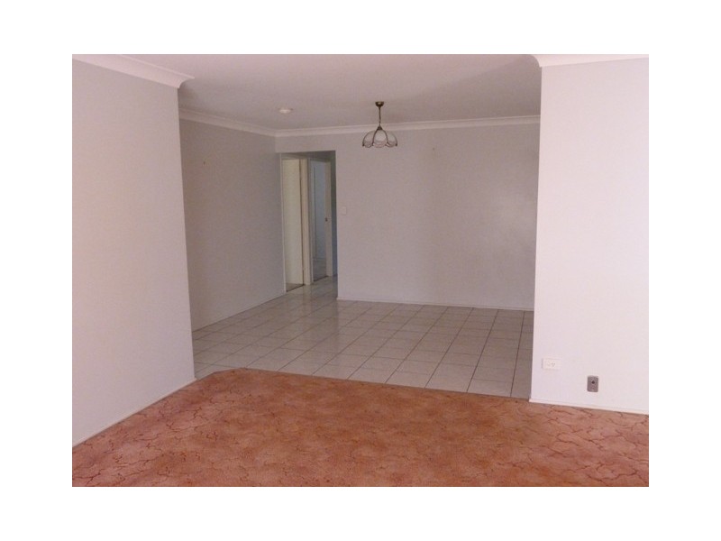 9 Voll Avenue, Oakey QLD 4401