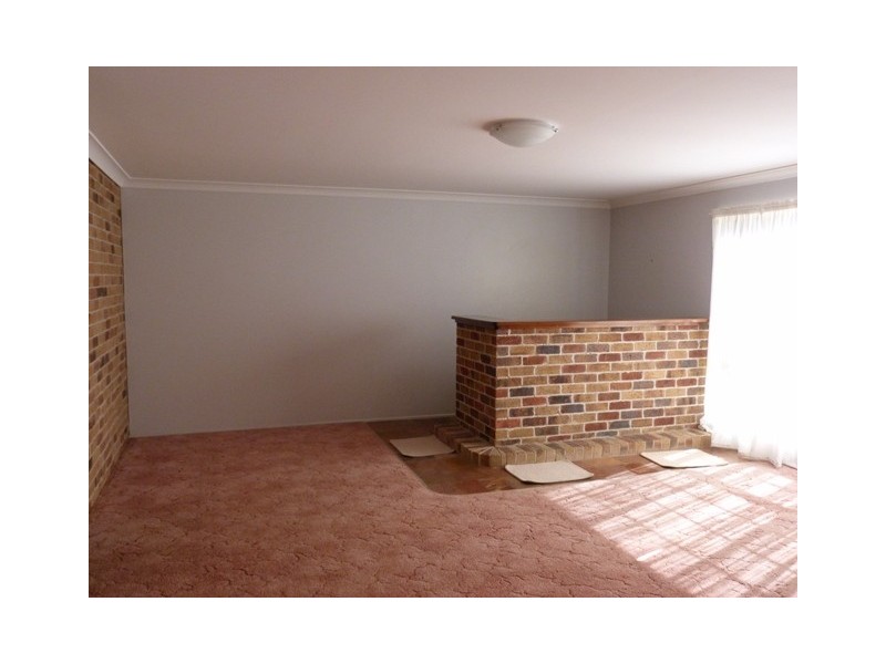 9 Voll Avenue, Oakey QLD 4401