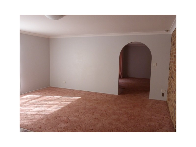 9 Voll Avenue, Oakey QLD 4401