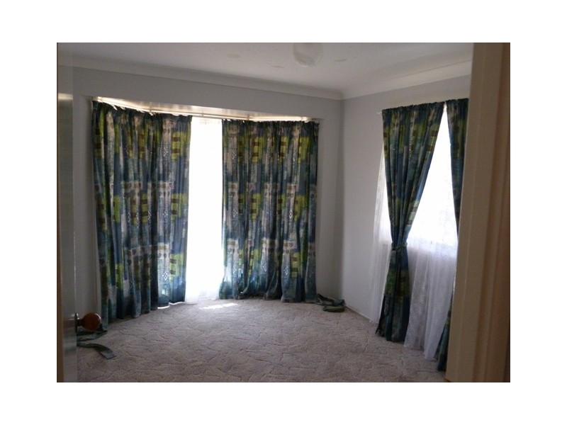 9 Voll Avenue, Oakey QLD 4401