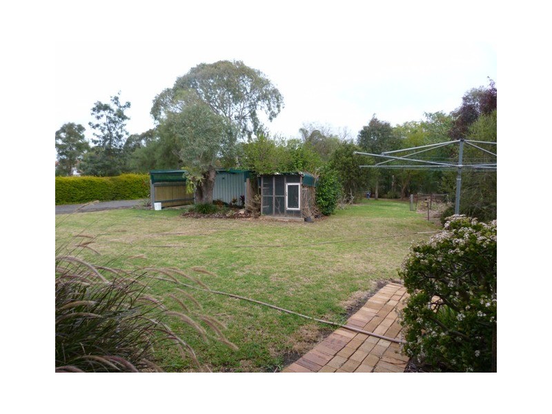 10 Claire-Lee Avenue, Kingsthorpe QLD 4400