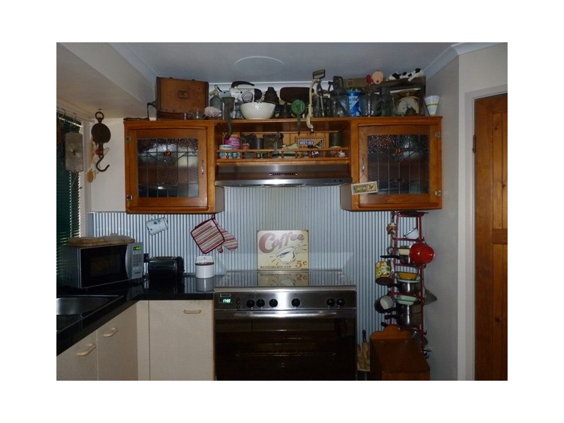 16 Cooper Avenue, Oakey QLD 4401