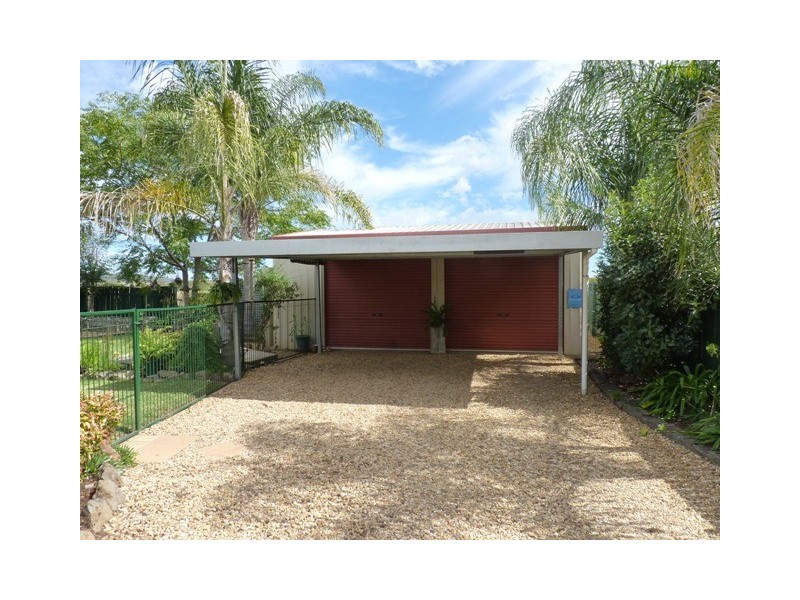 16 Cooper Avenue, Oakey QLD 4401