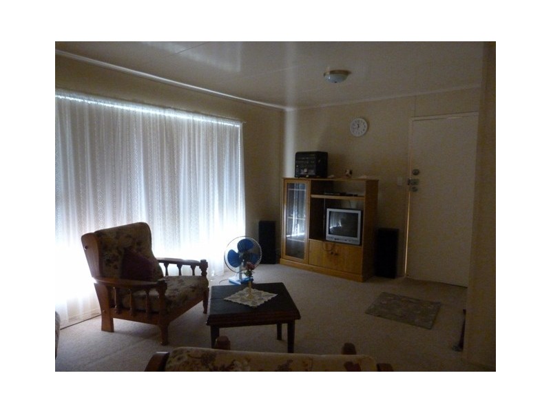 8 King Street, Oakey QLD 4401