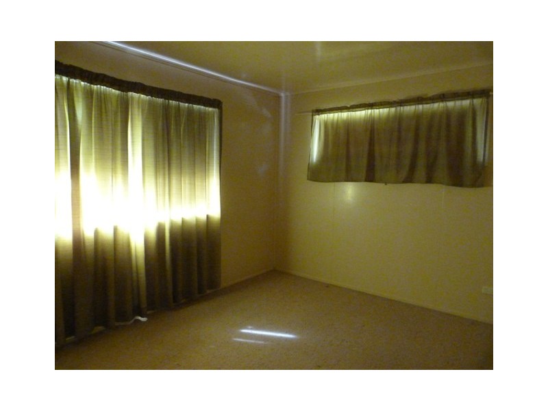 8 King Street, Oakey QLD 4401