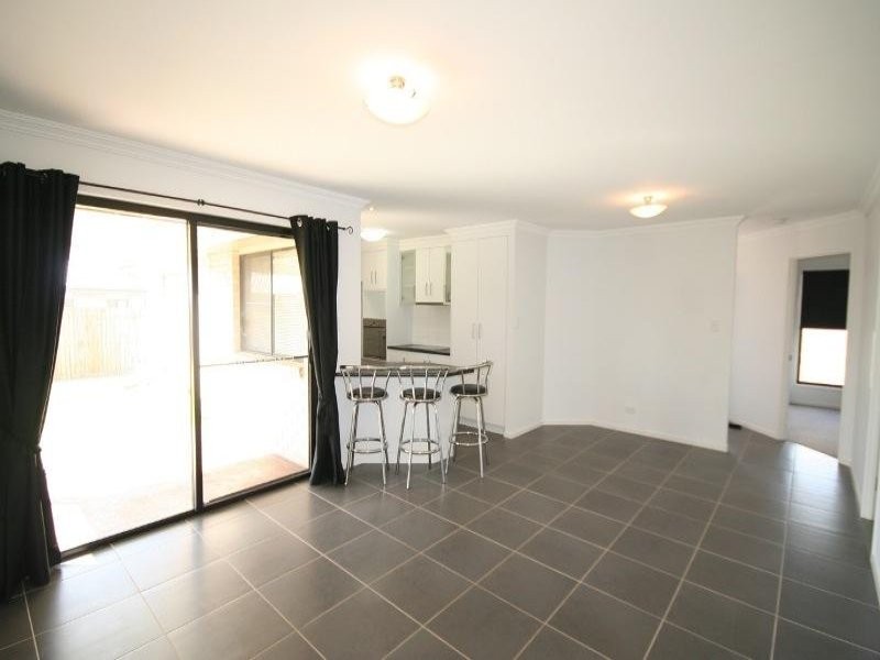 18 Murray Street, Oakey QLD 4401