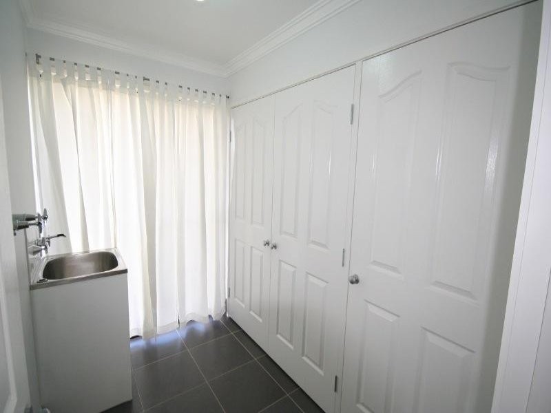 18 Murray Street, Oakey QLD 4401