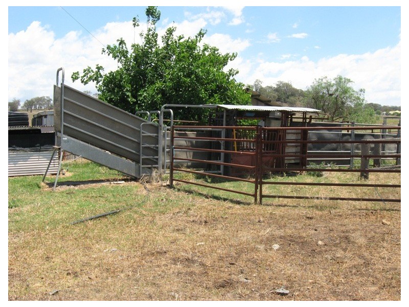 343 Aubigny-Crosshill Road, Biddeston QLD 4401