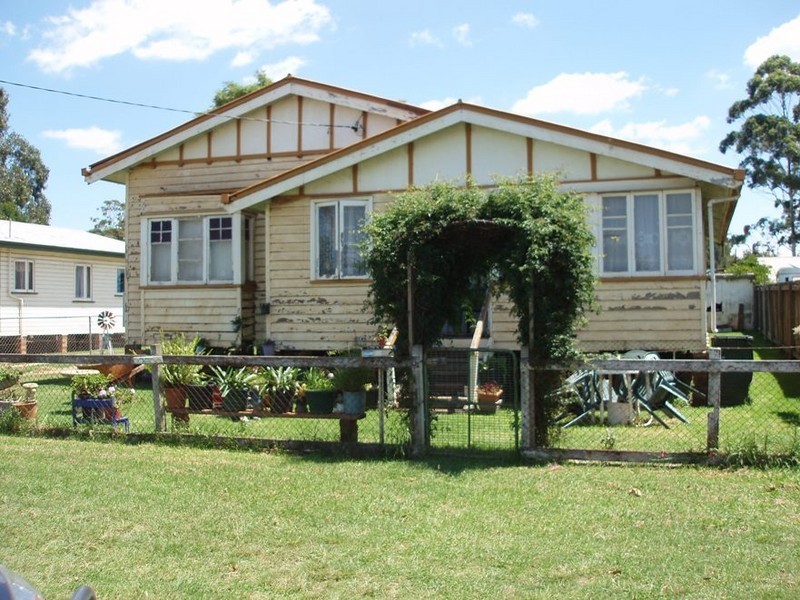 23 McDowall Street, Newtown QLD 4350