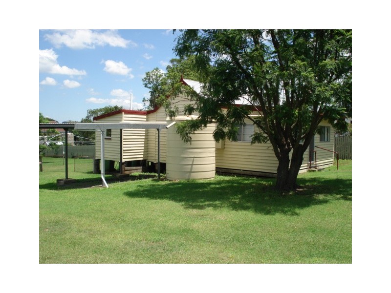 127  Mocatta Street, Goombungee QLD 4354