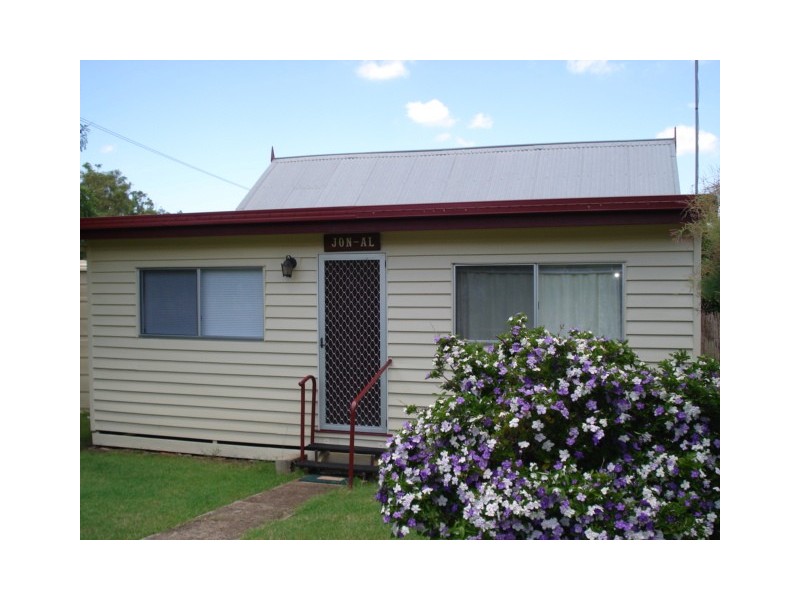 127  Mocatta Street, Goombungee QLD 4354
