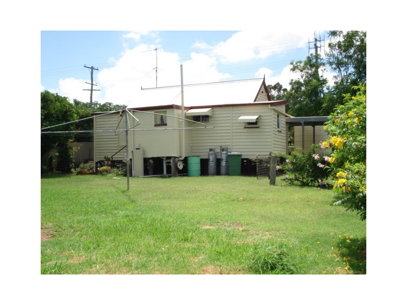 127  Mocatta Street, Goombungee QLD 4354