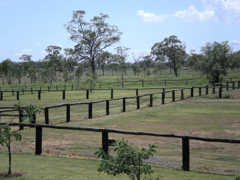 45 Beale Street, Oakey QLD 4401