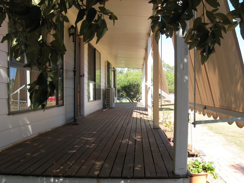 45 Beale Street, Oakey QLD 4401