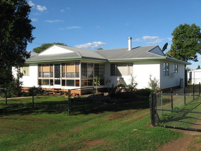 9 Side Street, Mount Tyson QLD 4356