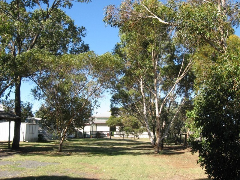 32  West Street, Oakey QLD 4401