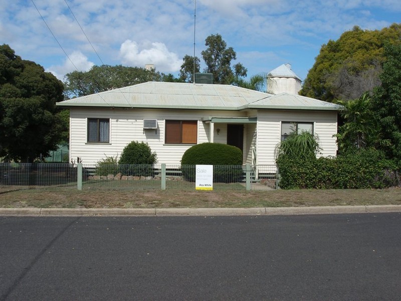36 Geraghty Street, Cecil Plains QLD 4407
