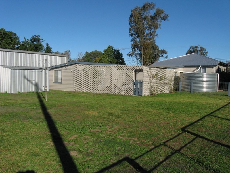 79 Geraghty Street, Cecil Plains QLD 4407