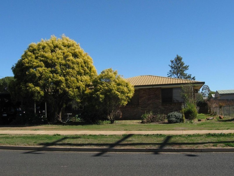 71 Hamlyn Road, Oakey QLD 4401